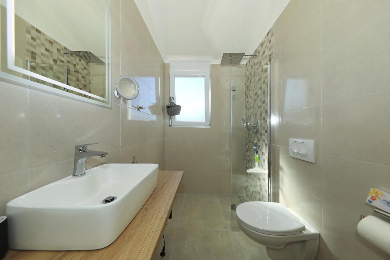 Apartment Gaby Božava Buitenkant foto